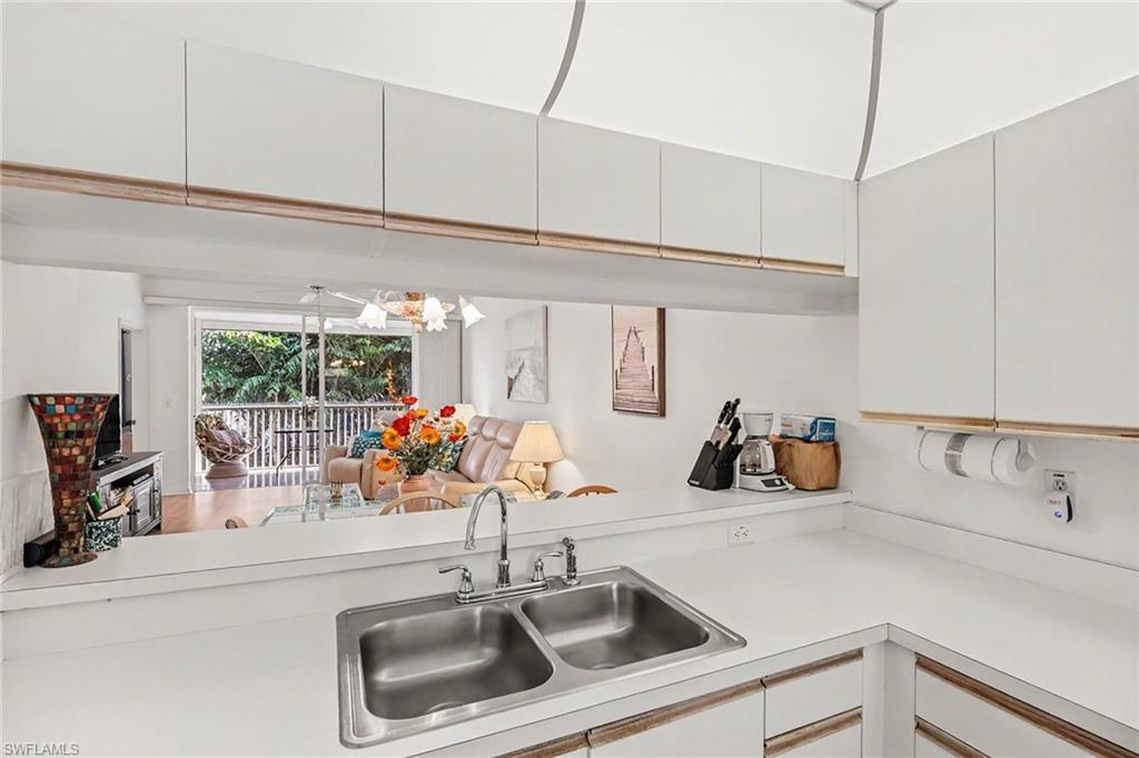 326 Bradstrom CIR 201F photo 9