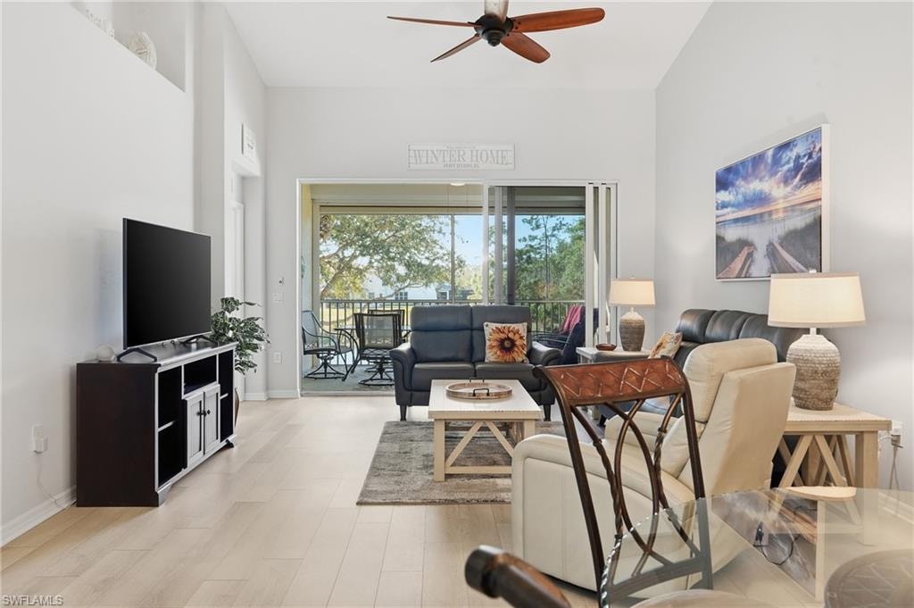 10137 Colonial Country Club BLVD 1103 photo 6