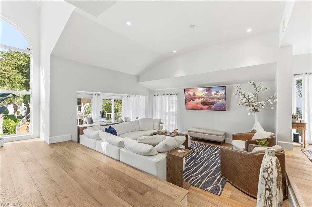 4705 Villa Mare LN