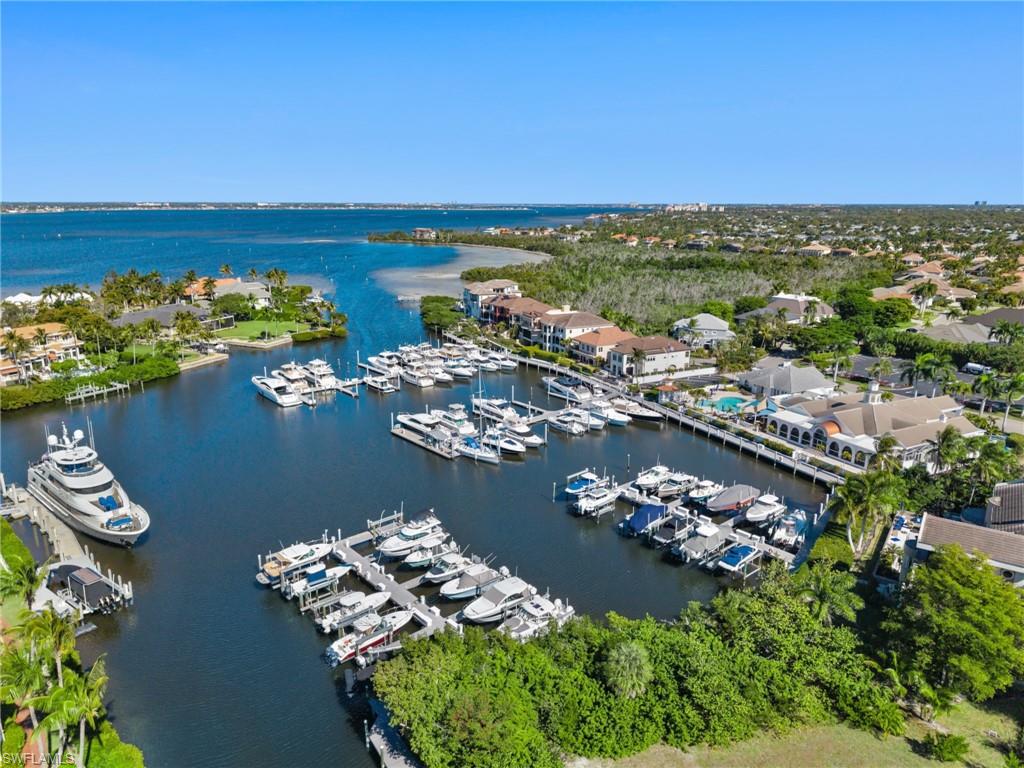 St. Charles Harbour Marina walking distance in community