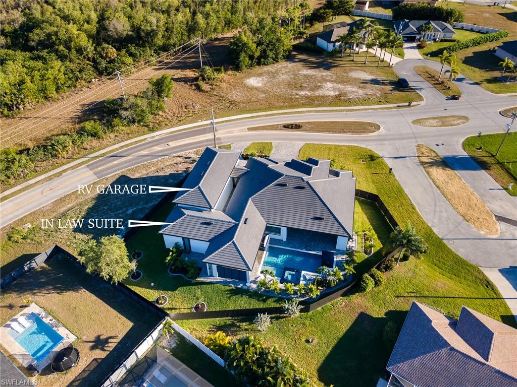 Aerial view of property and surrounding area