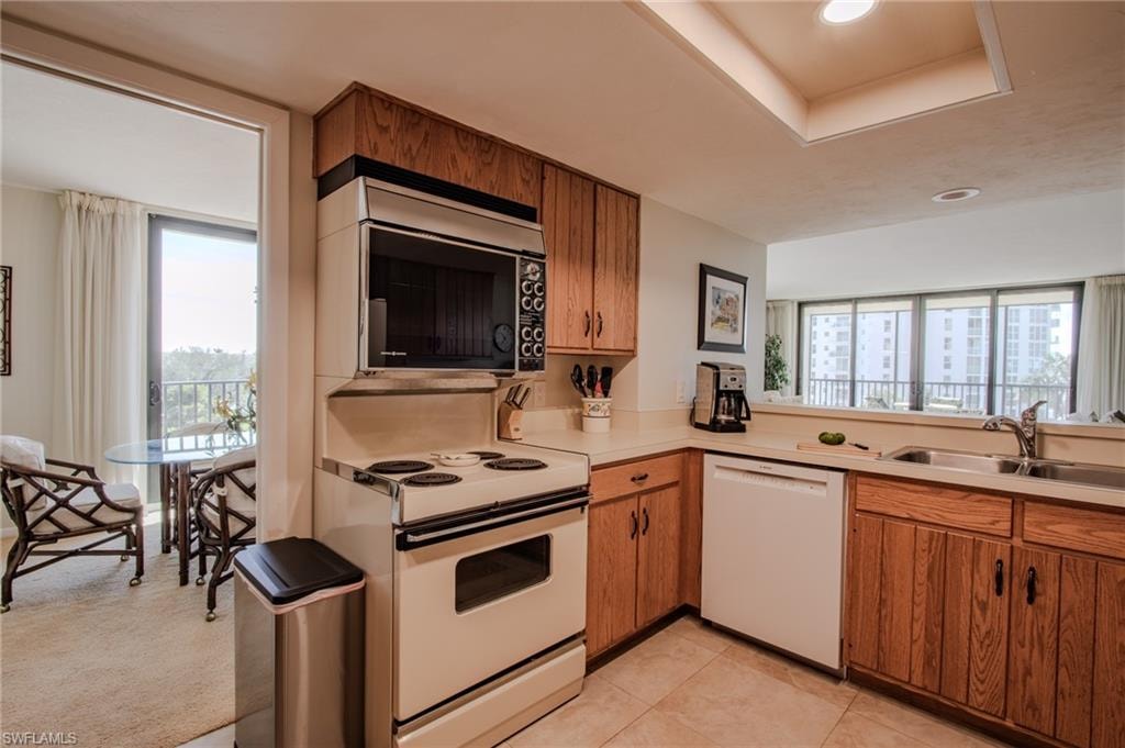 Cook with a view and a sea breeze.