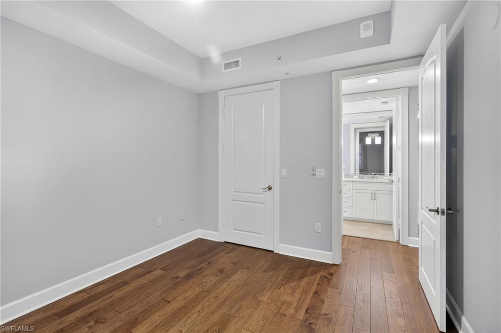 11620 Court Of Palms 105 photo 32