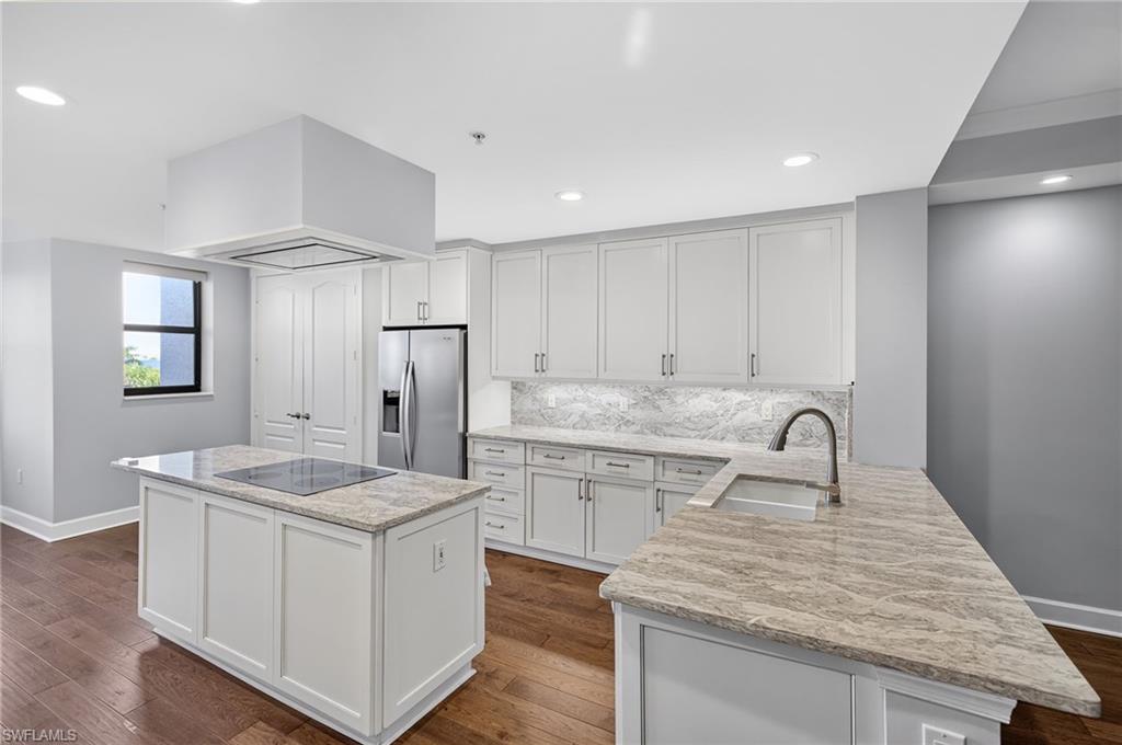 11620 Court Of Palms 105 photo 11