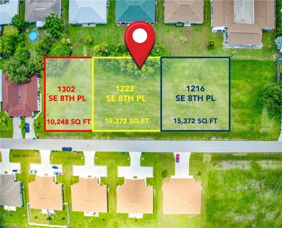 Aerial view of residential area featuring property parcel outlined