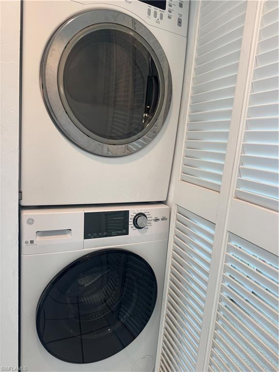 Laundry room with estacked washer and dryer