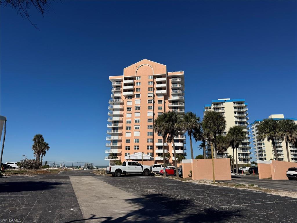 Bermuda Dunes from the street