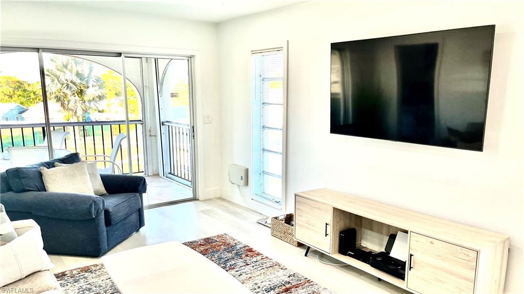 53 High Point CIR W 304