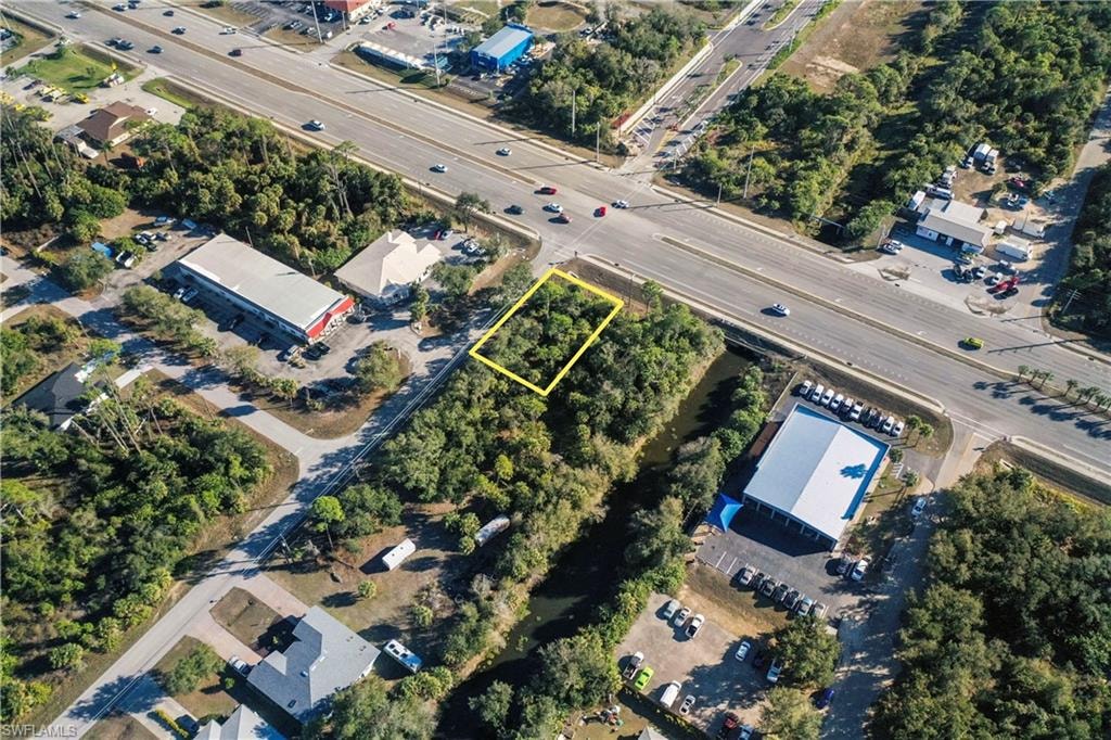 744 Tamiami TRL