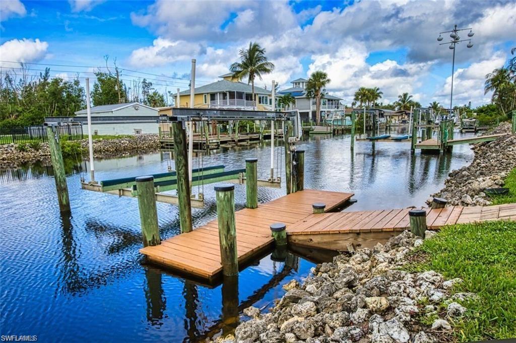 10,000 lb Boat Lift with 2 New Motors