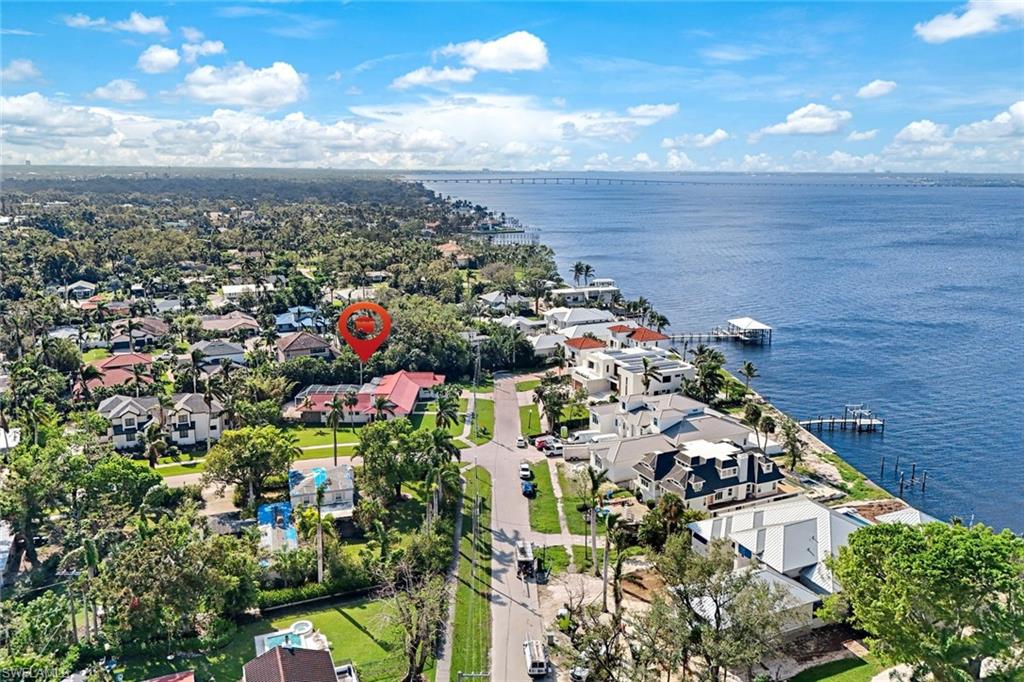 Desirable Neighborhood with a Riverfront park steps away for sunsets