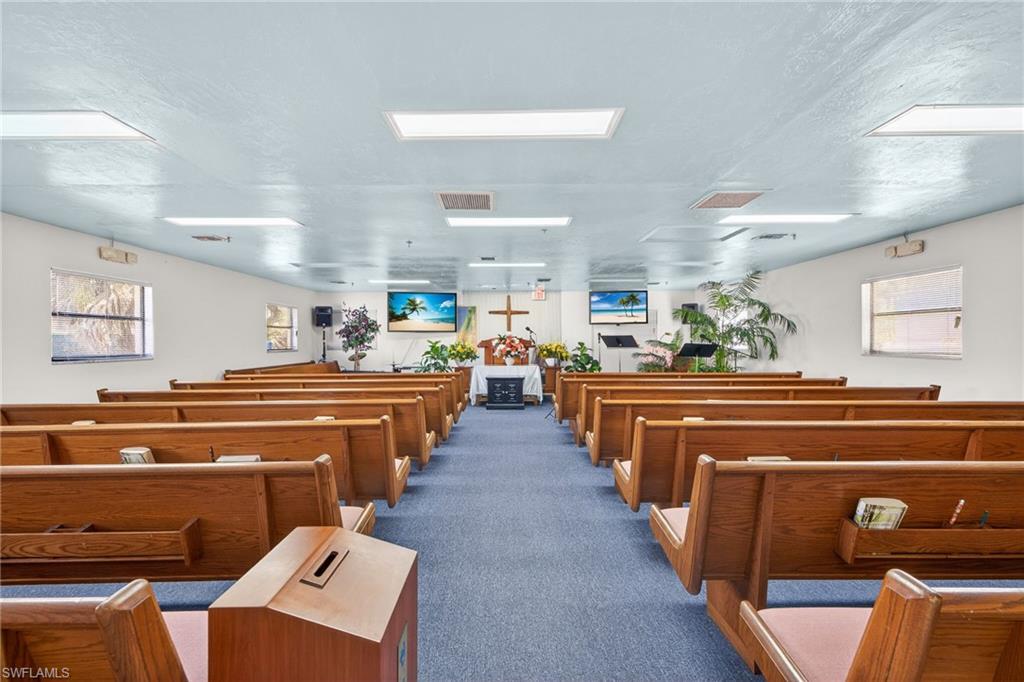 1940 Ricardo AVE