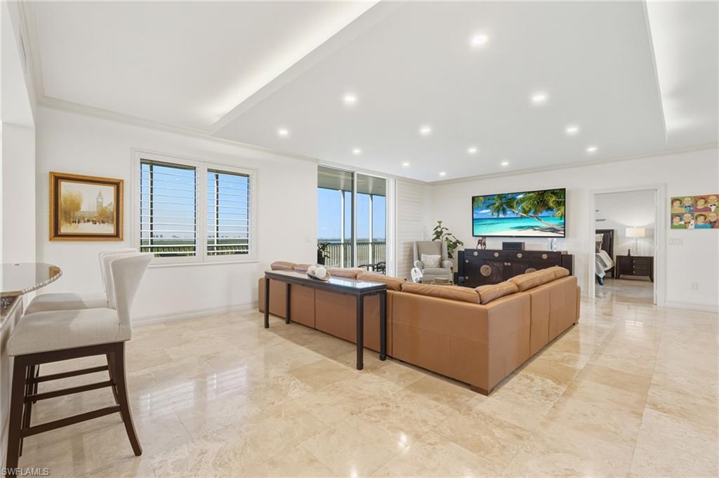 4751 West Bay BLVD 804