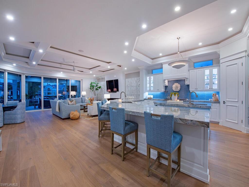 3243 Gin LN