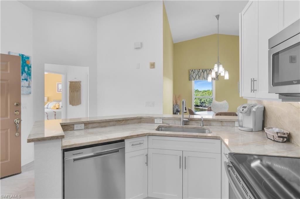 162 Newport DR 1207 photo 8