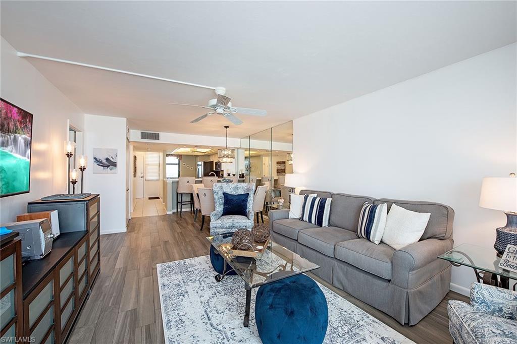 260 Seaview CT 1505 photo 6