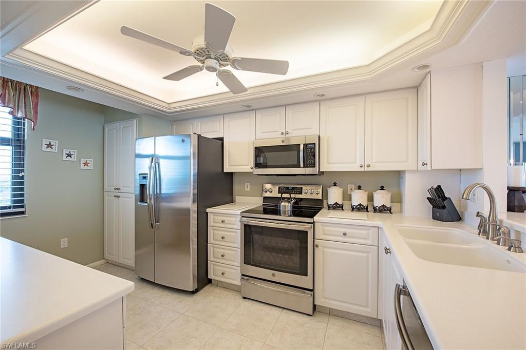 260 Seaview CT 1505 photo 7