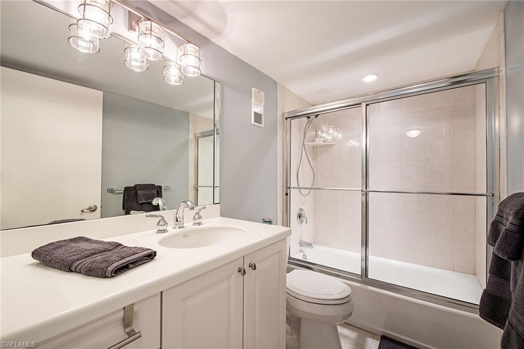 260 Seaview CT 1505 photo 10