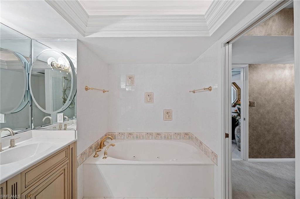 520 Collier BLVD 1104 photo 26