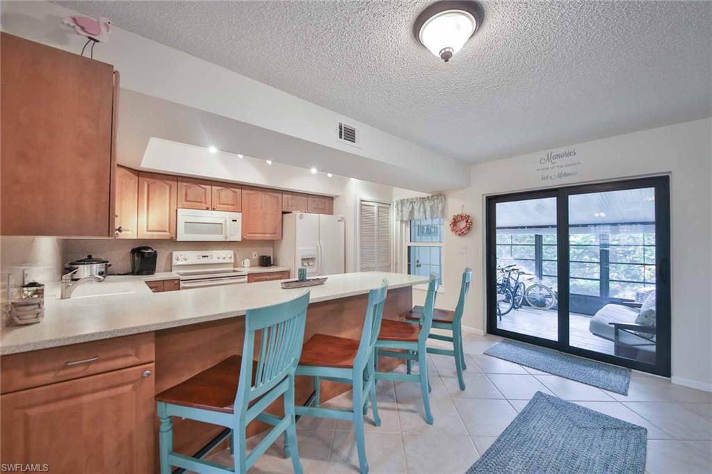 68 Marco Villas DR R-5