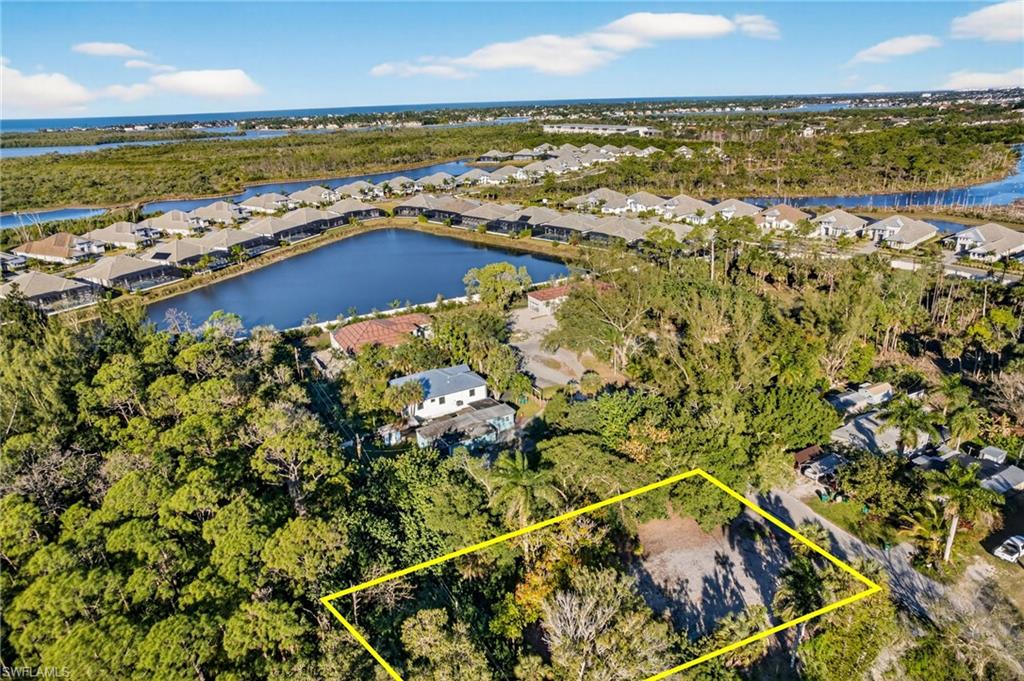 Boating enthusiasts will appreciate the close proximity to Hamilton Harbor Yacht Club and Bayview Park’s public boat ramps.