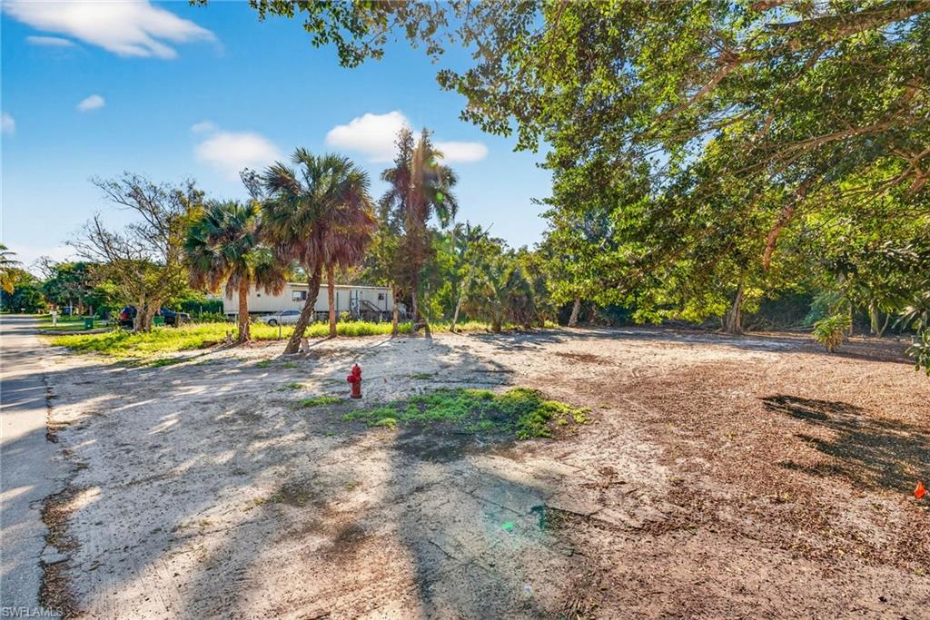 2596 Holly AVE photo 10