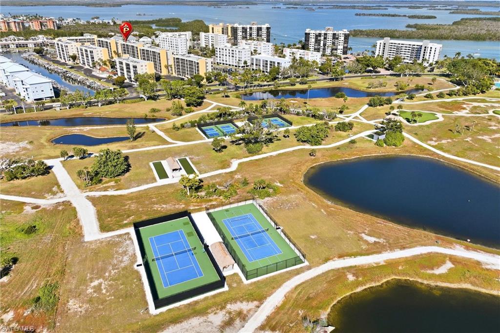 Amenity tennis courts