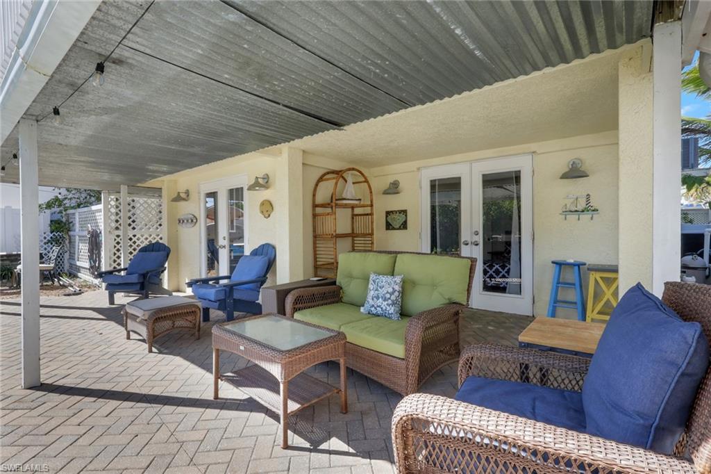 1292 Grand Canal DR photo 27
