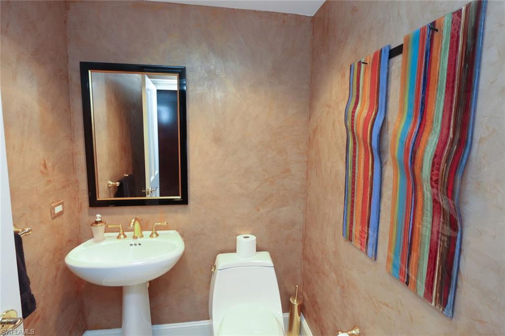 8665 Bay Colony DR 901 photo 27