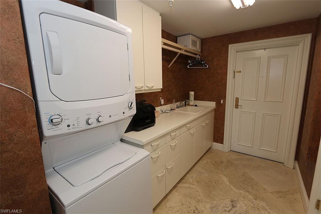 8665 Bay Colony DR 901 photo 36