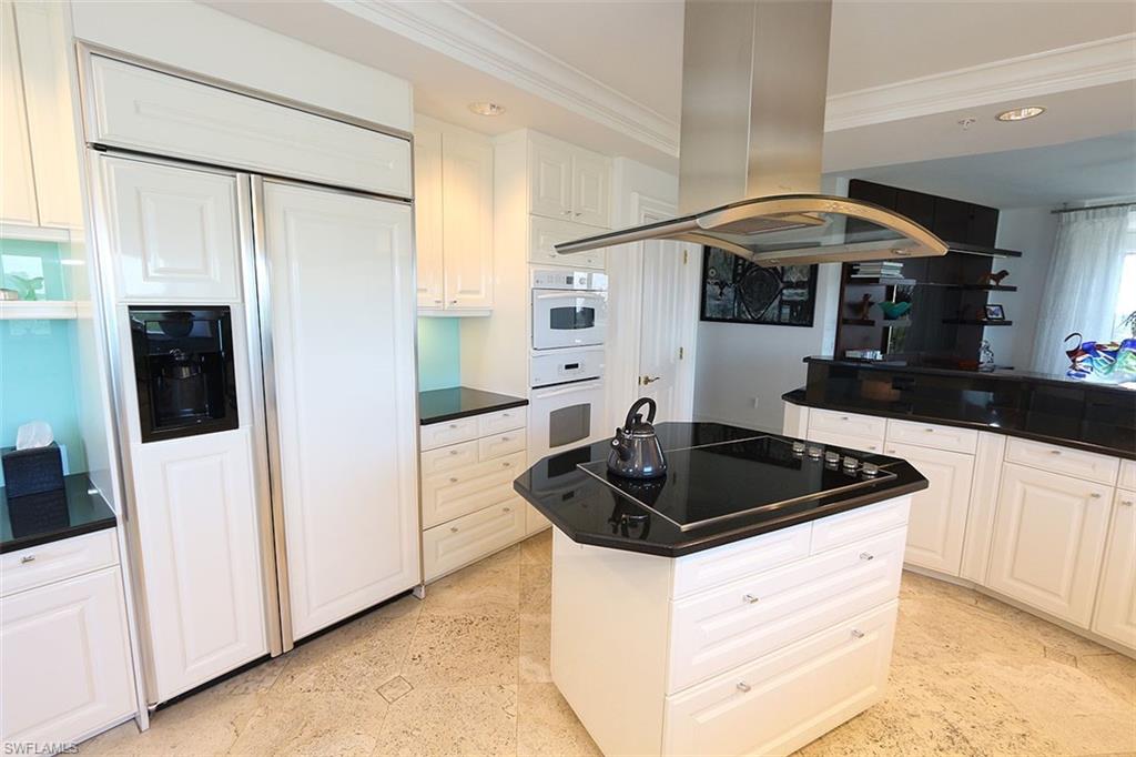 8665 Bay Colony DR 901 photo 33
