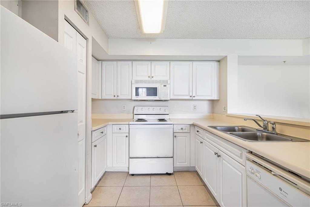 1265 Wildwood Lakes BLVD 106 photo 10