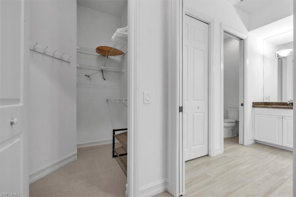 2 Walk-in closets in Master Ensuite