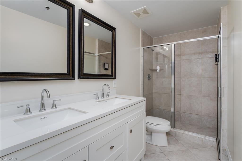 Dual sinks and shower
