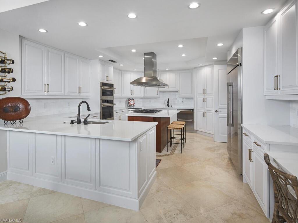 970 Cape Marco DR 1107 photo 10