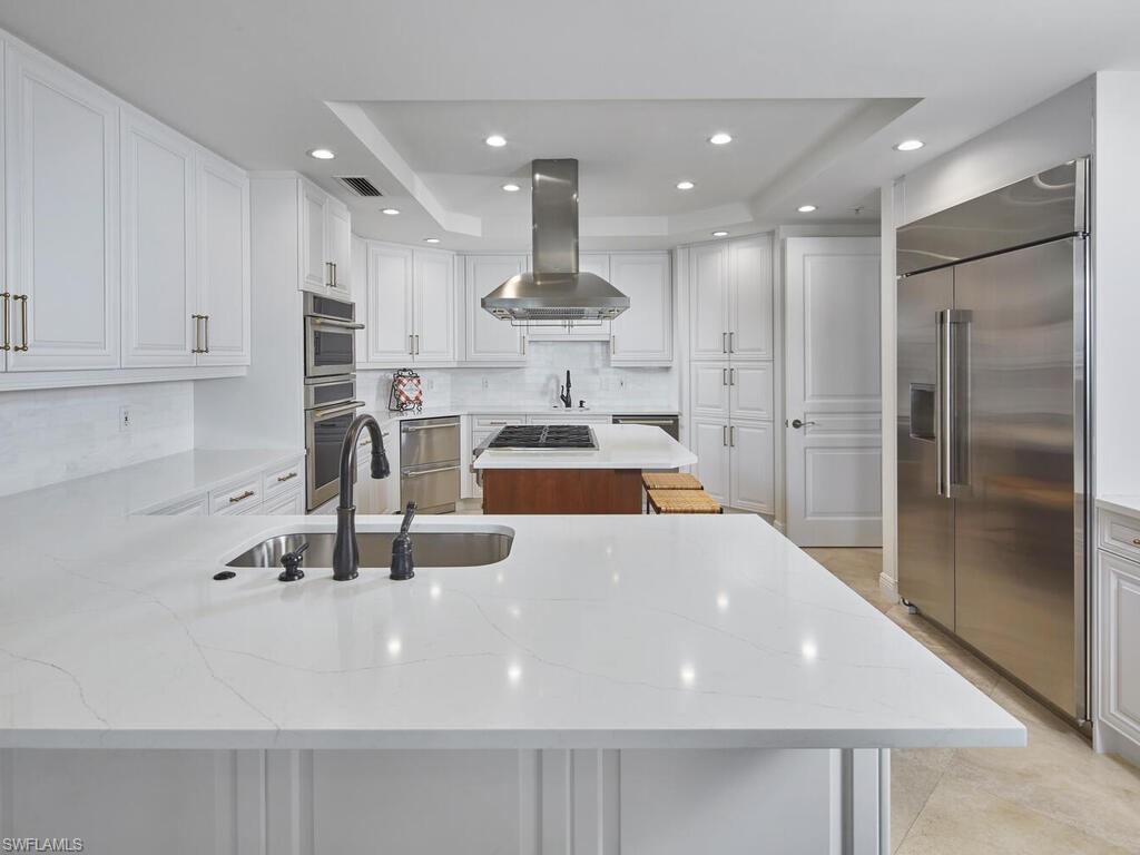 970 Cape Marco DR 1107 photo 14