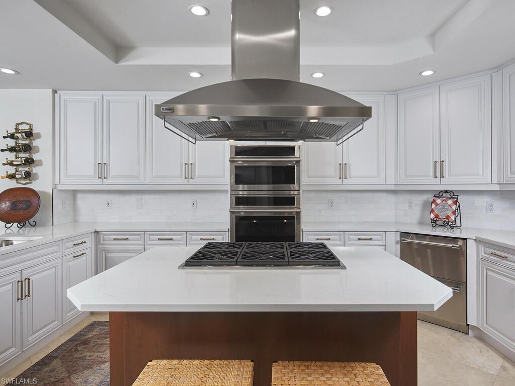 970 Cape Marco DR 1107 photo 11