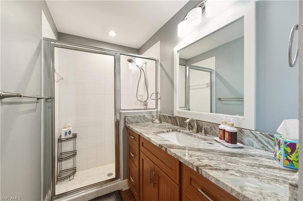 230 Newport DR 602 photo 14
