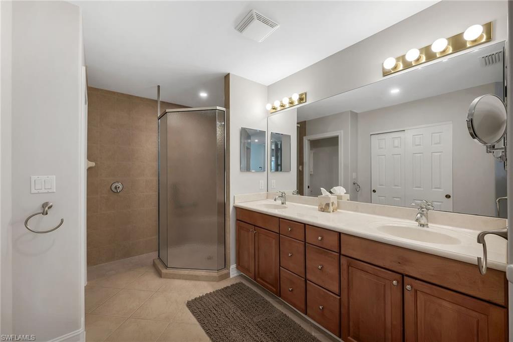 1285 Rialto WAY 102 photo 19