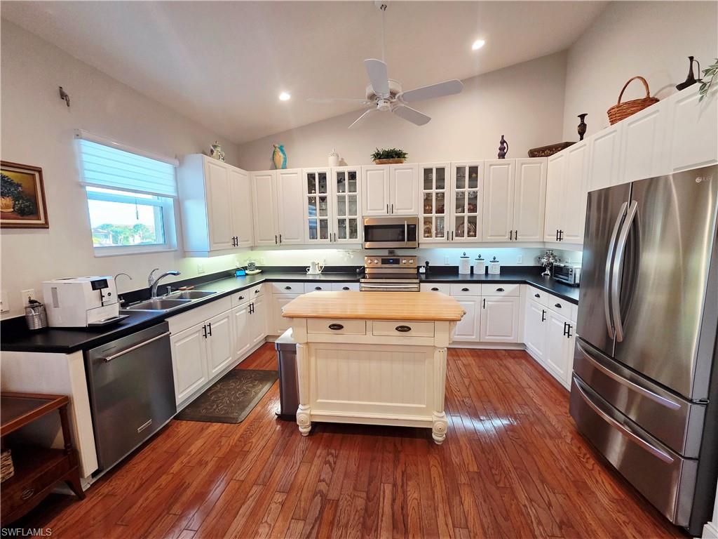 6775 Huntington Lakes CIR 202