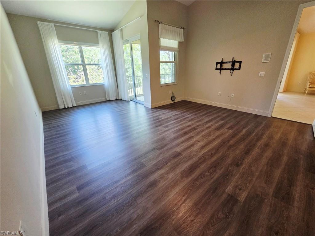 6775 Huntington Lakes CIR 202 photo 7