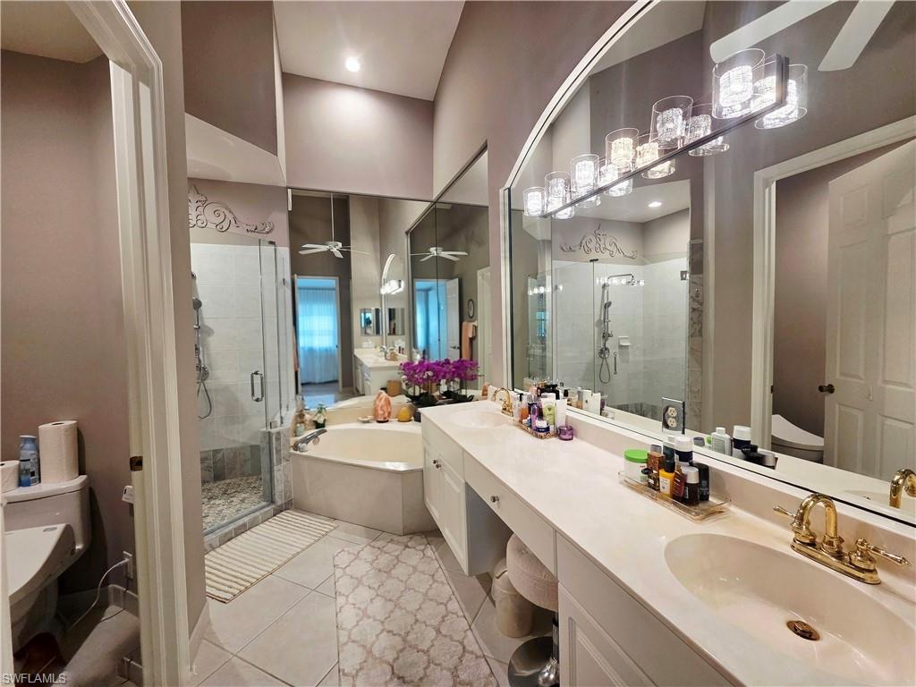 6775 Huntington Lakes CIR 202 photo 11