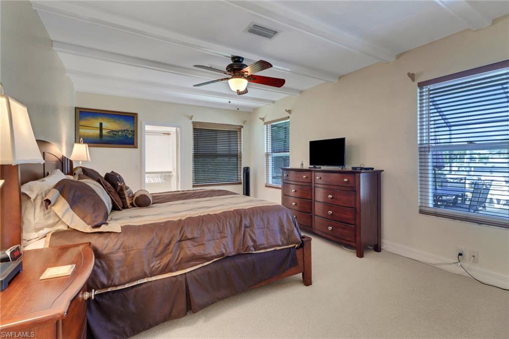 562 Goldcoast CT photo 11