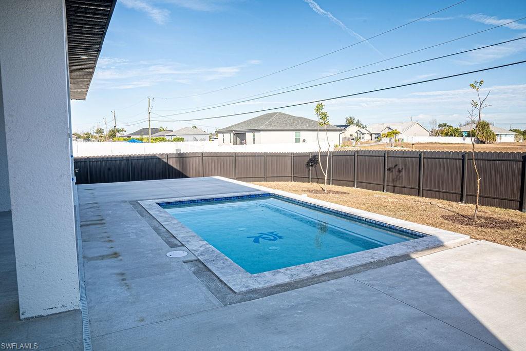 405 Kismet PKWY E photo 46