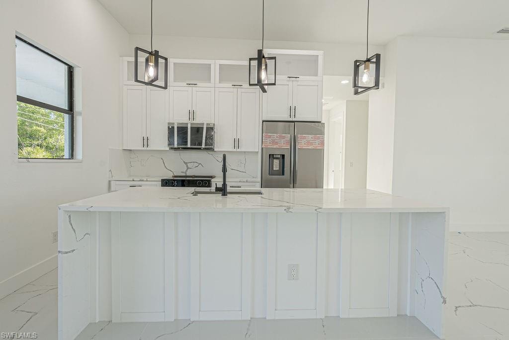 405 Kismet PKWY E photo 15