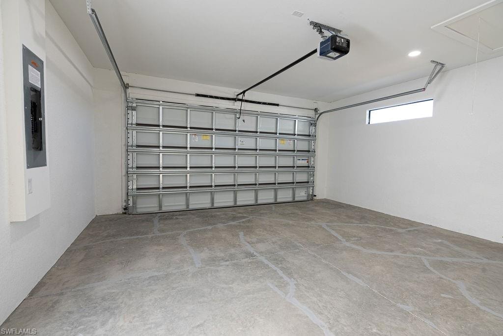 405 Kismet PKWY E photo 48