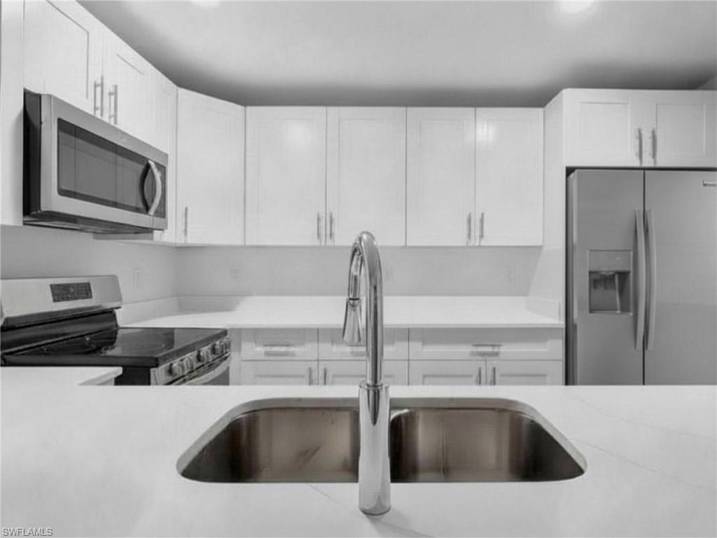 349/351 Rockland ST photo 12