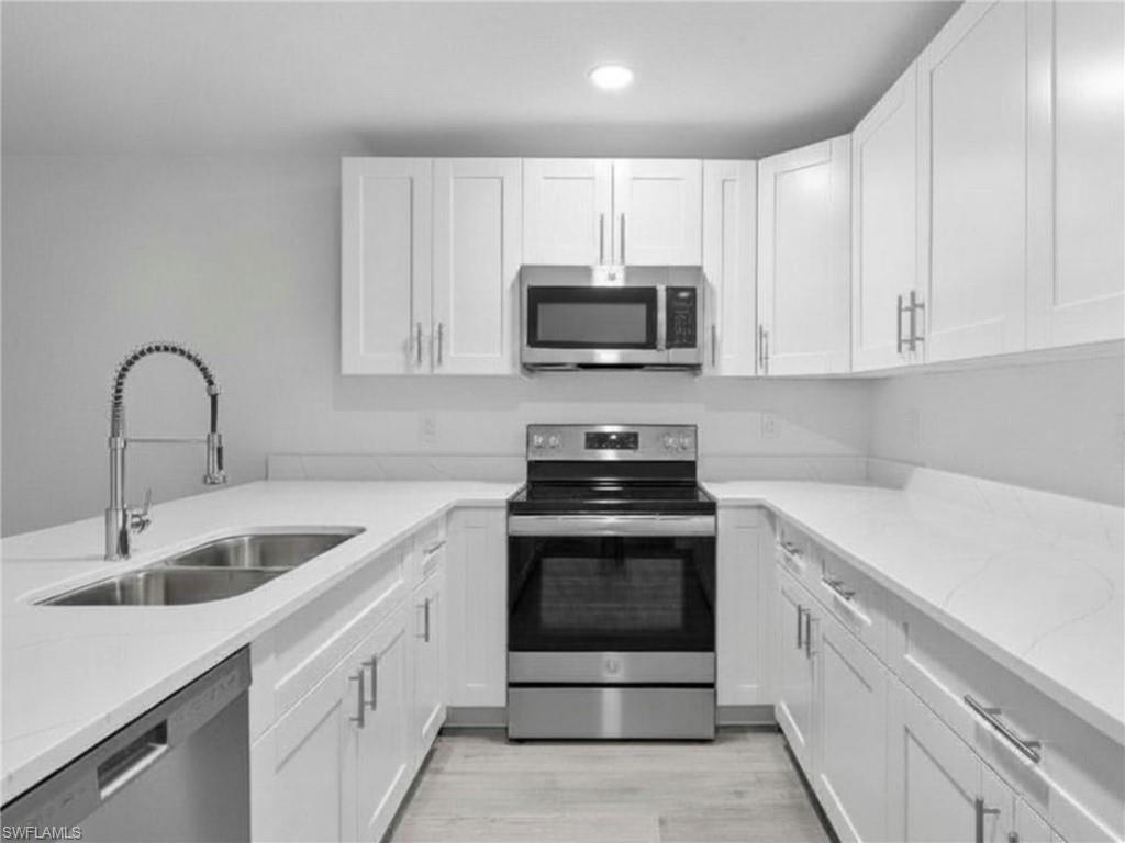 349/351 Rockland ST photo 11
