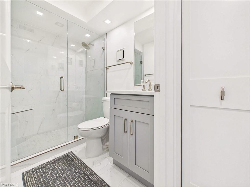 25870 Hickory BLVD 402 photo 16