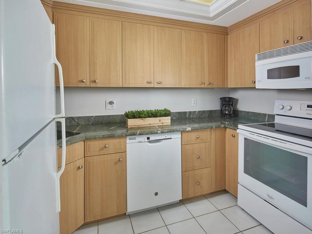 58 Collier BLVD 214 photo 7